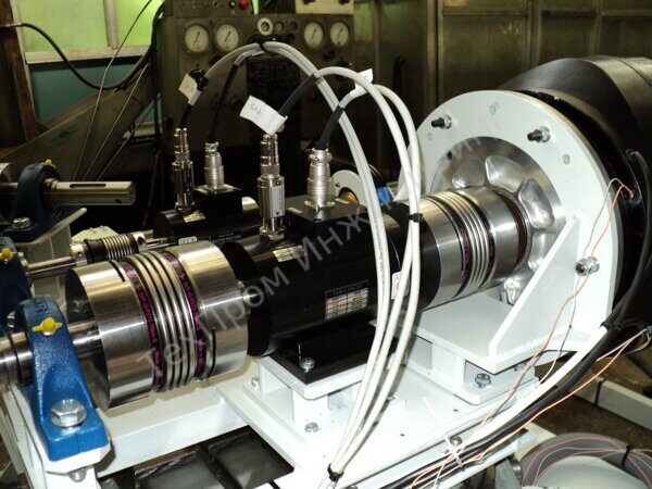 Стенды для испытания и обкатки редукторов и тормозных устройств
